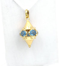 Load image into Gallery viewer, Italian Etruscan 18K Vintage yellow gold Blue Zircon Charm Italy
