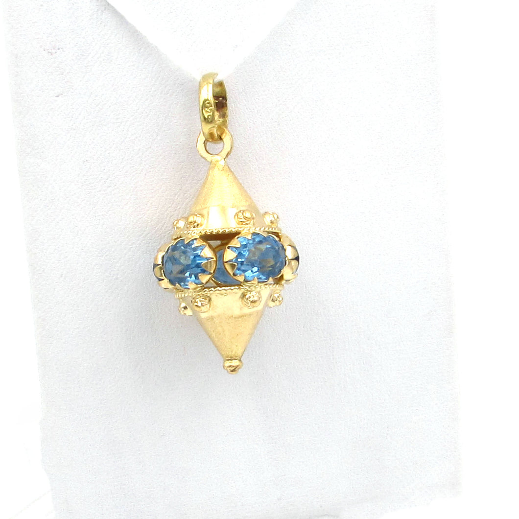 Italian Etruscan 18K Vintage yellow gold Blue Zircon Charm Italy